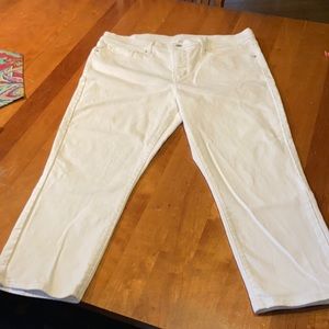 White Levi Capri Jeans